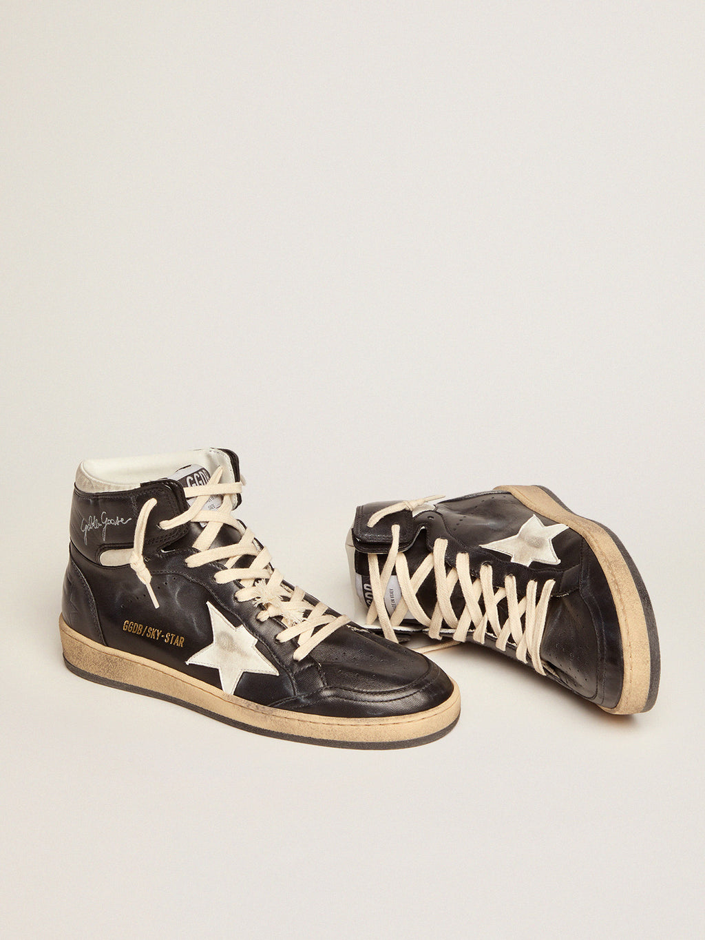 Women's Sky-Star in black nappa with white star| Golden Goose