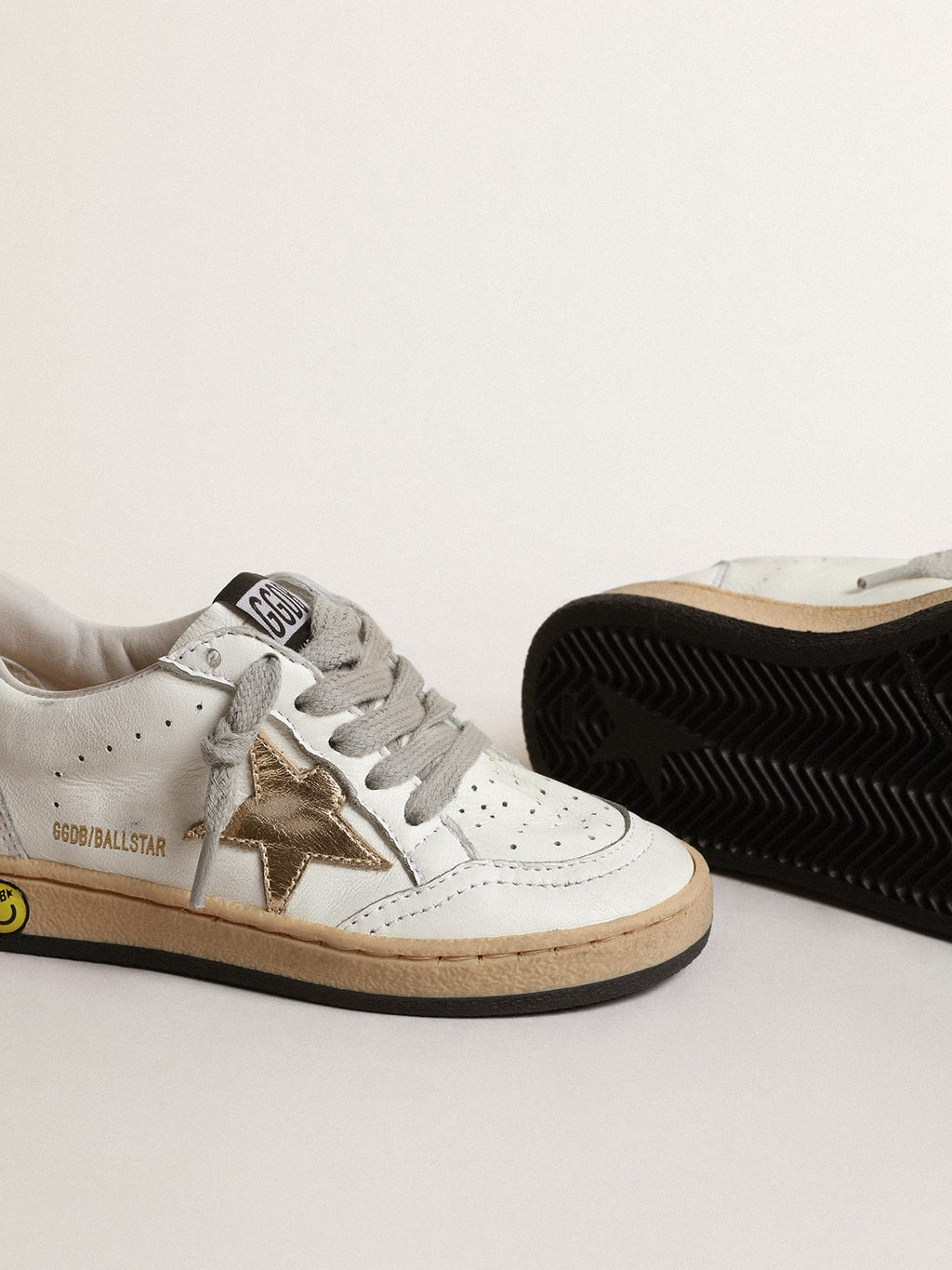 Ball Star Young with gold metallic leather star and heel tab| Golden Goose