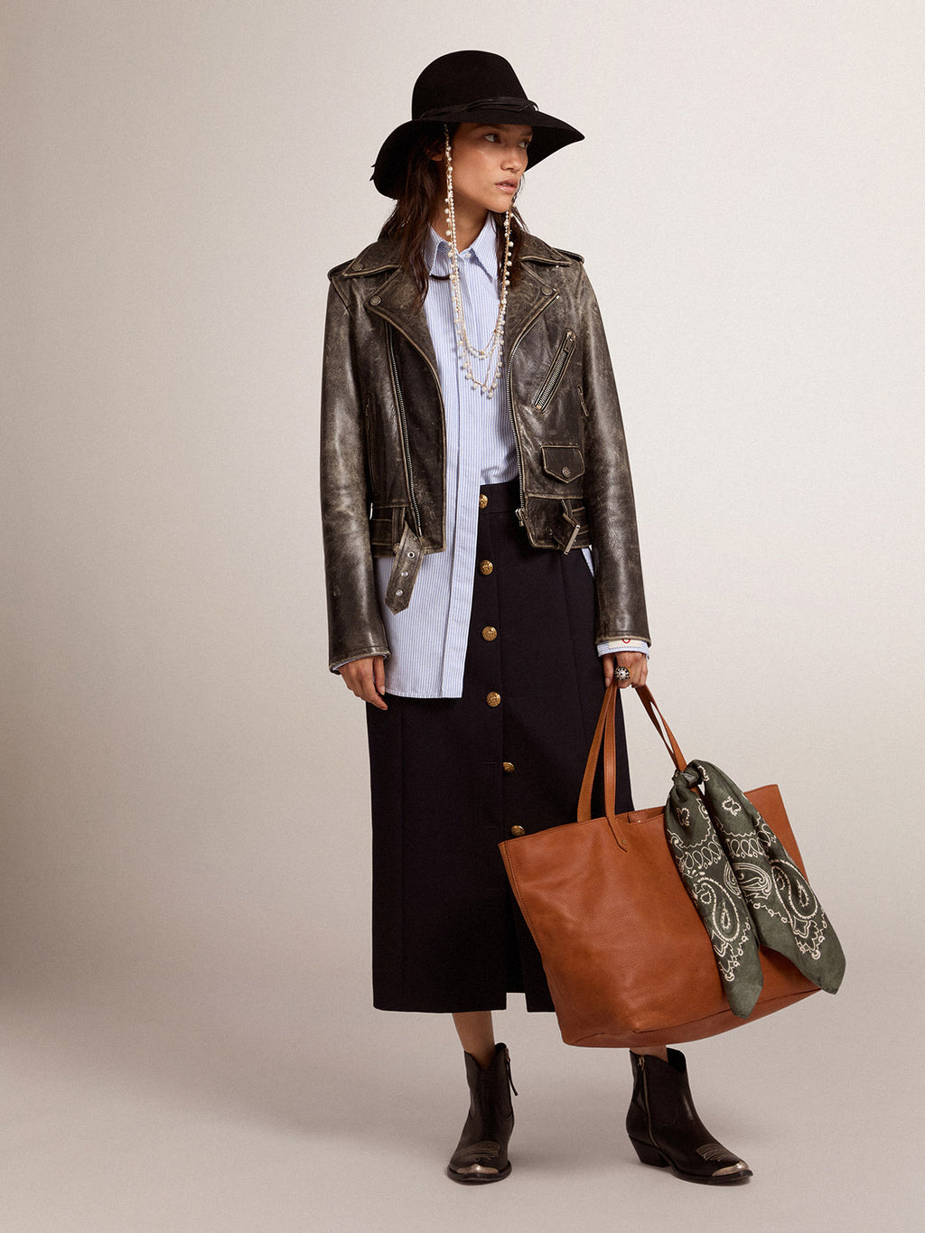 Women's pencil skirt in dark blue wool with gold heraldic buttons| Golden Goose