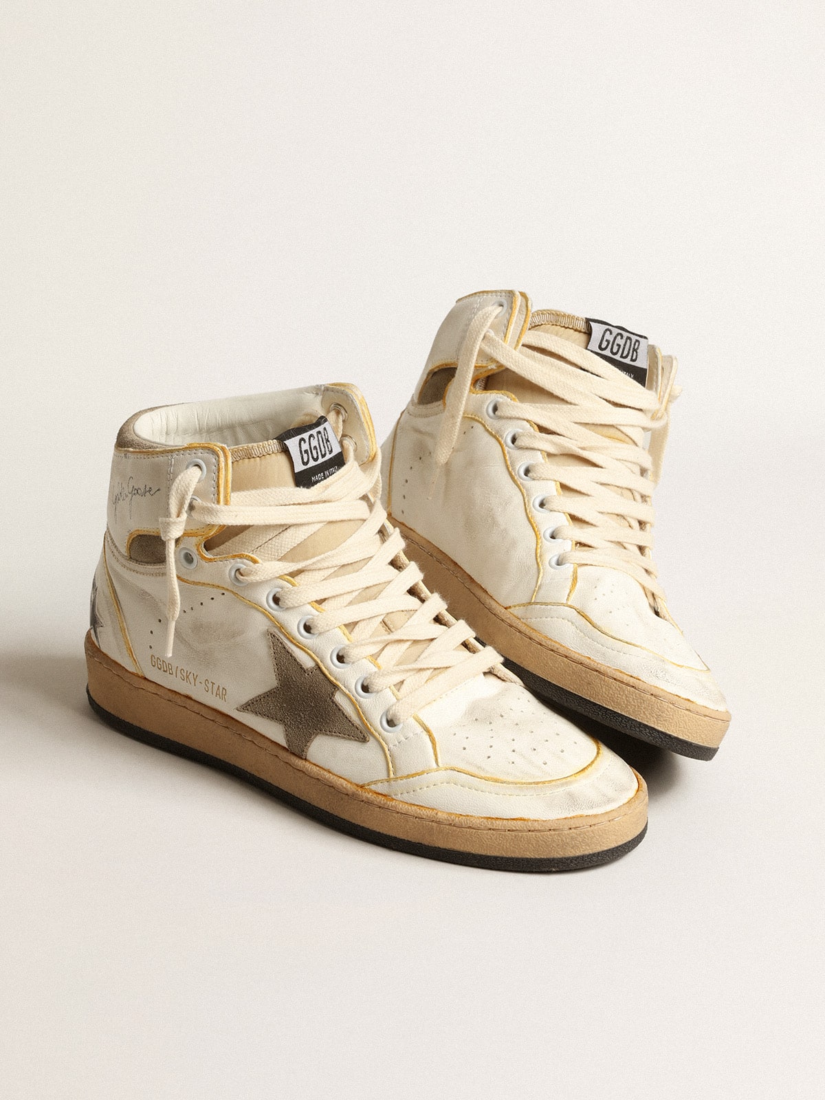 Women's Sky-Star in white nappa leather with dove-gray suede star| Golden Goose