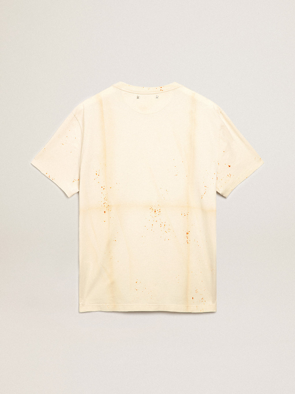 Men's bone white T-shirt with lettering and distressed details| Golden Goose