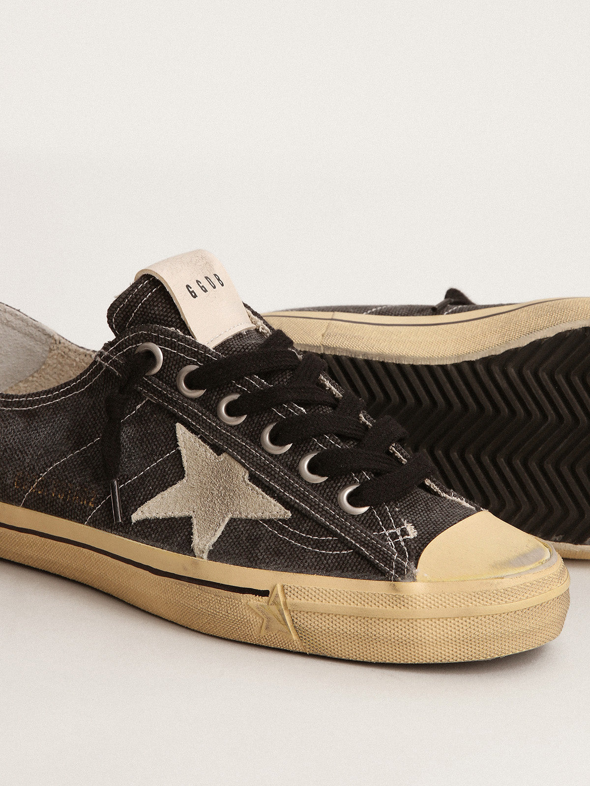 Women's V-Star LTD in black canvas with ice-gray star and heel| Golden Goose