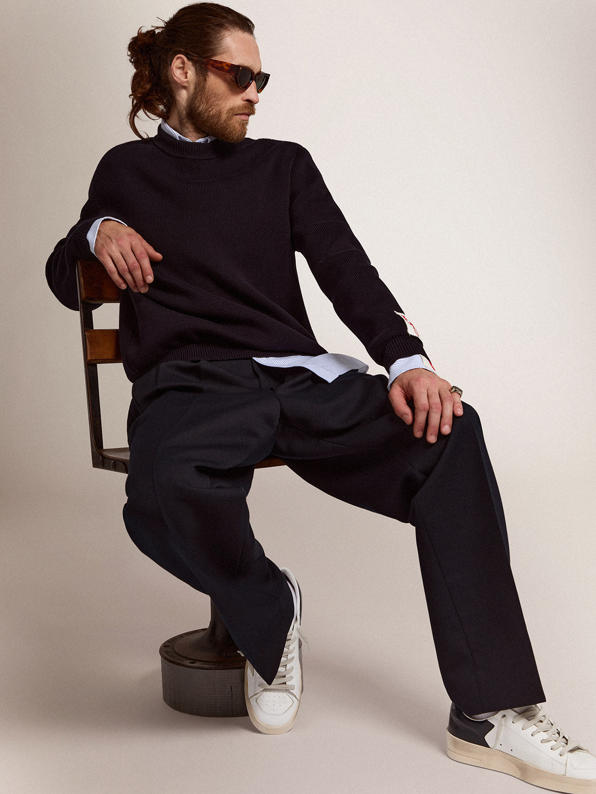 Men's Stardan with star in ice-gray suede and blue-navy heel tab| Golden Goose
