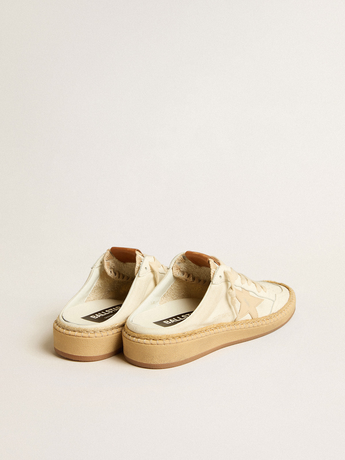 Ball Star Sabots LTD with beige leather star and raffia trim| Golden Goose