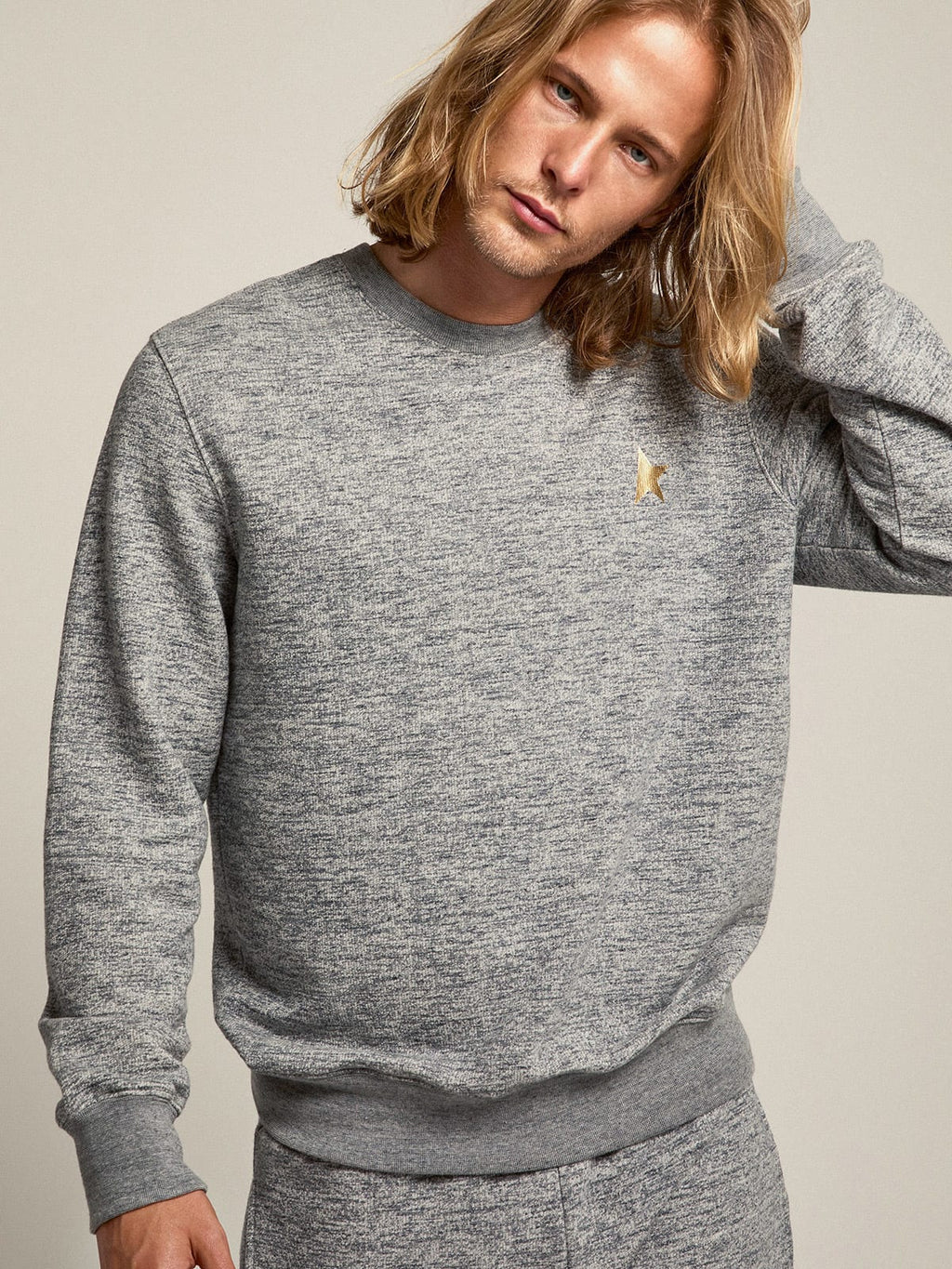 Men's mélange gray cotton sweatshirt with gold star on the front| Golden Goose