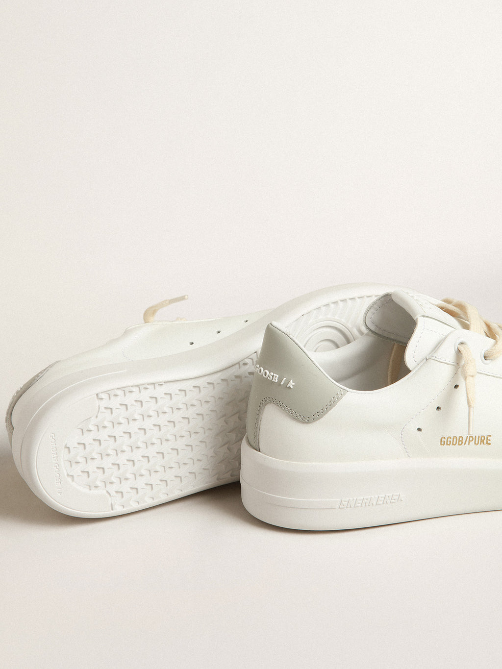 Purestar with white star and gray leather heel tab| Golden Goose