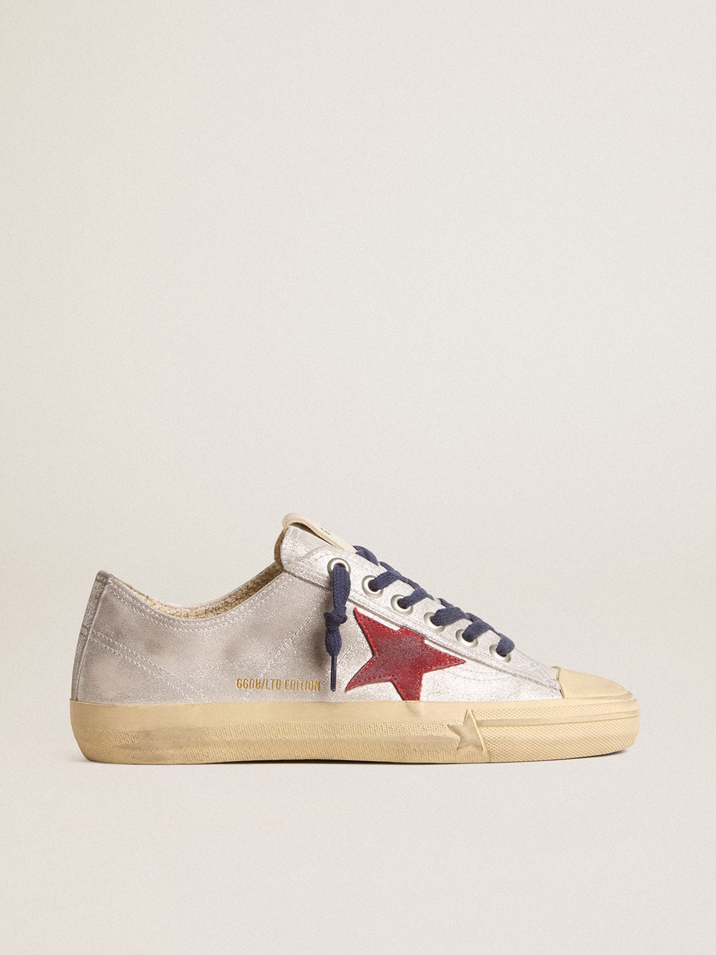 Women's V-Star LTD in silver metallic suede with red suede star| Golden Goose
