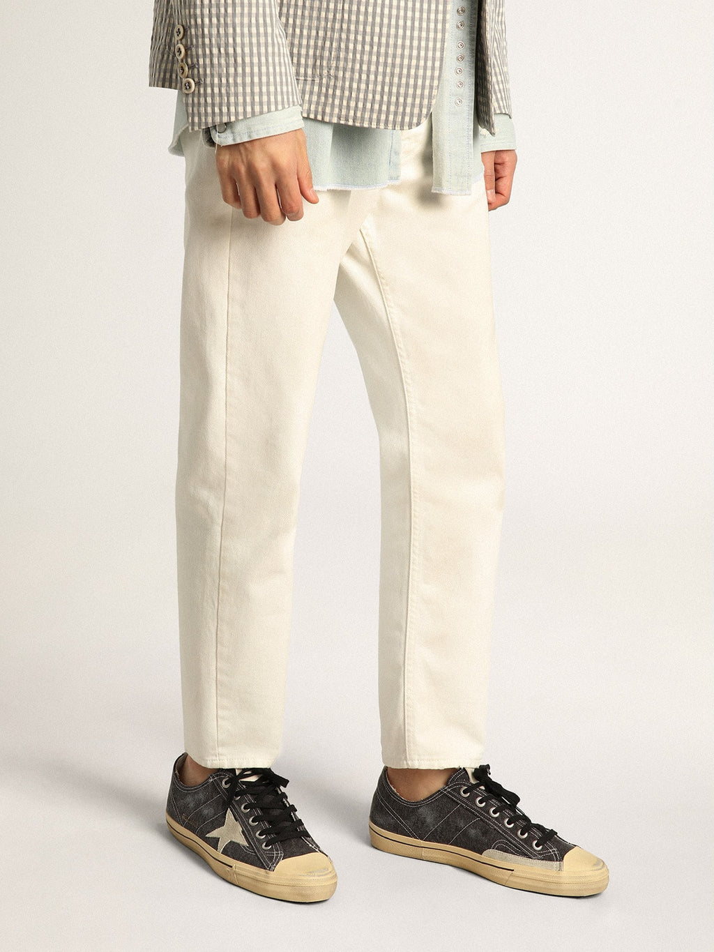 Men's V-Star LTD in black canvas with ice-gray star and heel tab| Golden Goose